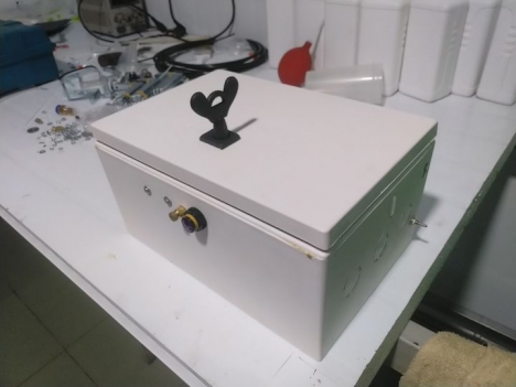 Máy rửa tay sát khuẩn tự động