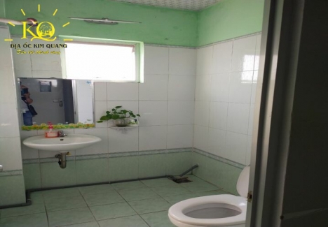 Cần cho thuê nguyên tòa nhà đường Hoàng Văn Thụ DTSD 560m2, giá 130tr