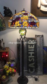 Đèn Tiffany hai thân trang trí hoa hồng