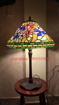 Đèn Tiffany Hoạ Tiết Hoa Nón.