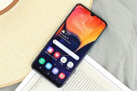 Galaxy A50s, hàng mới giá cạnh tranh!