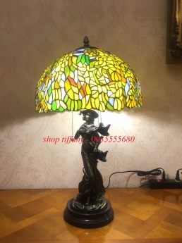 Giao lưu đôi đèn tượng cô gái mới về.