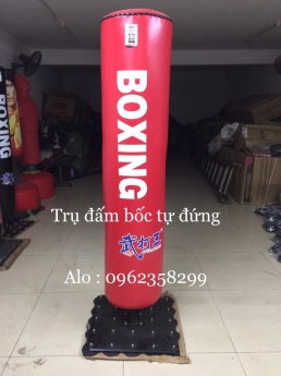 trụ đấm boxing tự đứng và hình nộm silicon