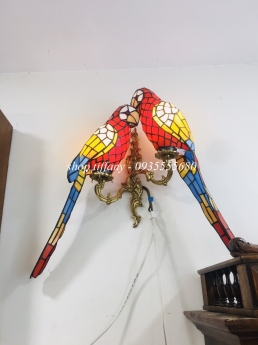 Giao Lưu Đôi Đèn Tường Tiffany Vẹt Xuất Sứ Âu.