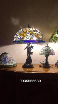 Đèn tiffany họa tiết hoa hồng vàng