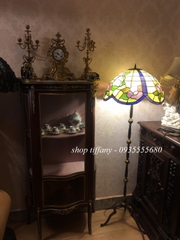 Giao Lưu Em Đèn Sàn Tiffany Hoạ Tiết Hoa Mộc Lan.