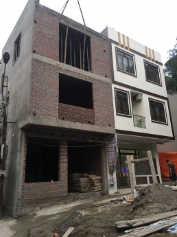 BÁN GẤP NHÀ CHÍNH CHỦ, GẦN TRƯỜNG, ĐI BỘ ĐẾN CHỢ C3, GẦN MẶT ĐƯỜNG.