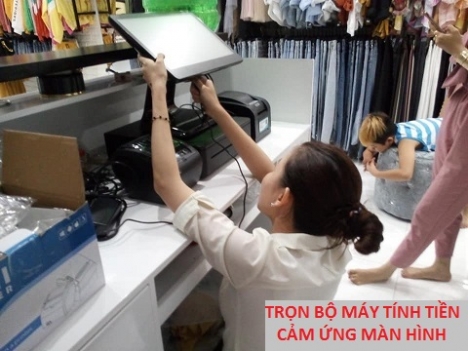 Cửa hàng quần áo thời trang setup máy tính tiền màn hình cảm ứng giá rẻ ở Bình Dương