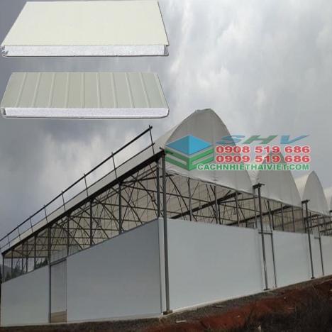 Thi công lắp dựng trang trại chăn nuôi bằng tấm panel
