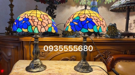 Đôi đèn ngủ tiffany họa tiết hoa leo