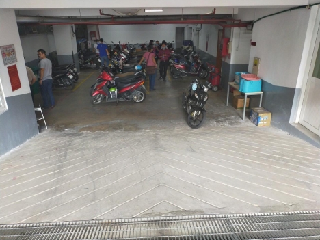 Cho thuê tòa nhà văn phòng khu sân bay Tân Bình 2000m2