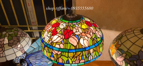 Giao Lưu E Đèn Tiffany Hoạ Tiết Hoa Tuylip.