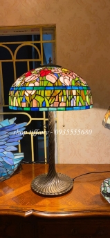Giao Lưu E Đèn Tiffany Hoạ Tiết Hoa Tuylip.