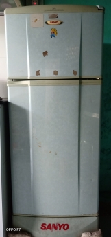 Tủ lạnh còn mới