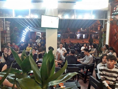 Sang gấp quán Cà phê