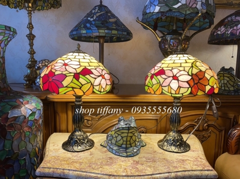 Đèn Tiffany Bàn Ngủ Số Lượng Có Hạn.