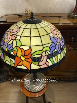 Đèn Bàn Tiffany Hoạ Tiết Hoa Leo Mỹ.