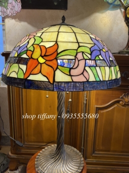 Đèn Bàn Tiffany Hoạ Tiết Hoa Leo Mỹ.