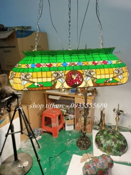 Giao lưu em đèn thả tiffany hoạ tiết ngộ nghĩnh.