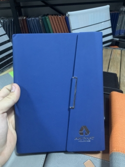 Dịch vụ In logo lên bìa da, sổ da, menu da, ví da