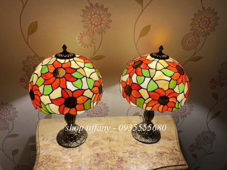 Giao Lưu Đôi Đèn Tiffany Hoạ Tiết Hoa Hướng Dương.