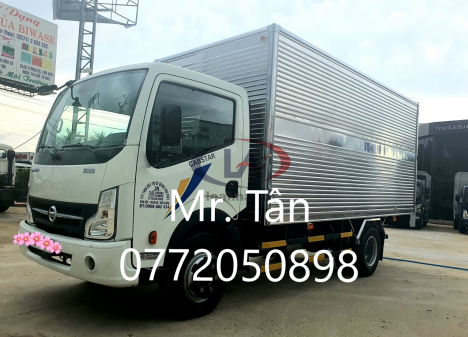 Tân bán Nissan Capstar 350 giá nát thị trường