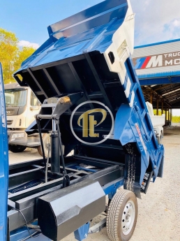 Xe Ben Tera 100 Động cơ Mitsubishi Thùng hàng 1 khối tải trọng 770KG