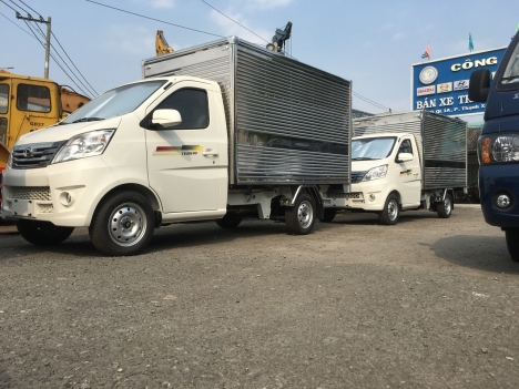 Tera 100 Thùng Kín tải trọng 900KG động cơ Mitsubishi