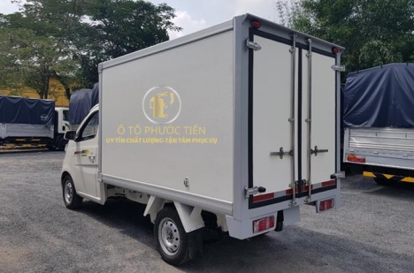 Tera 100 thùng kín composite tải trọng 900kg máy mitsubishi