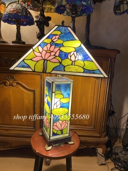 Giao Lưu Em Đèn Tiffany Hai Thân Kiểu Pháp.