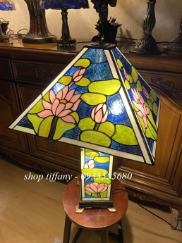 Giao Lưu Em Đèn Tiffany Hai Thân Kiểu Pháp.