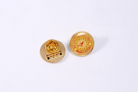 Brandde sản xuất và cung cấp Huy hiệu cài áo in ấn logo tương hiệu