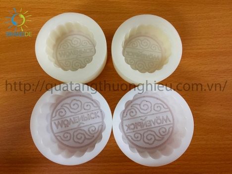 Sản xuất khuôn bánh trung thu theo logo yêu cầu ( khuôn máy)