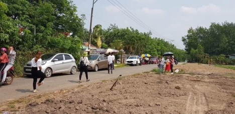 Tôi có sào đất 1000m2 ngay mặt tiền đường nhựa 12m nay cần tiền tôi bán 300tr
