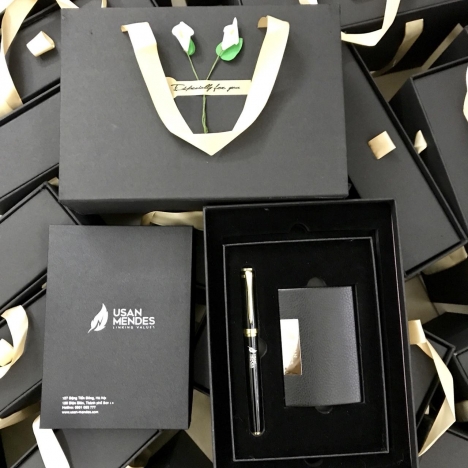 Gift Set in ấn logo thương hiệu, tri ân khách hàng
