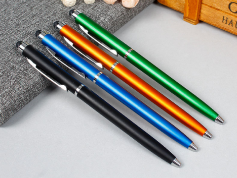 Brandde chuyên cung cấp bút bi cảm ứng in ấn logo quảng cáo