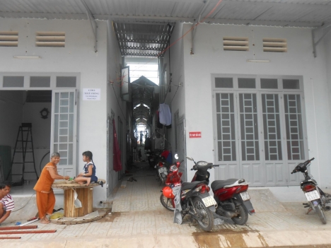 Cần tiền trả nợ ngân hàng  nên bán nhanh 2 dãy trọ đang kinh doanh lại cho ai có thiện chí .