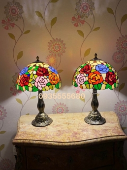 Đôi đèn tiffany họa tiết hoa hồng