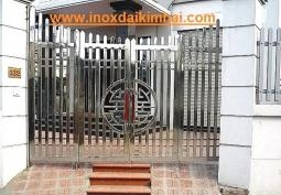 LAN CAN INOX 304, CẦU THANG INOX 304 KÍNH GỖ,CỔNG XẾP INOX 304