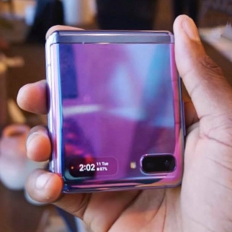 Lên đời đời tuyệt tác Z Flip cùng TabletPlaza