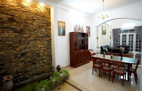Biệt thự KĐT Linh Đàm, 300m2, 4T, 40 triệu. LH 0375995653