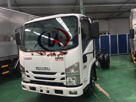 Isuzu NMR85HE4 1T9, thùng dài 4m5