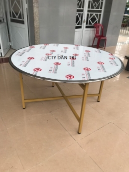 Bàn tiệc nhà hàng