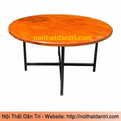 Bàn tiệc nhà hàng