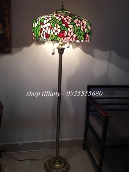 Đèn sàn tiffany họa tiết hoa mận