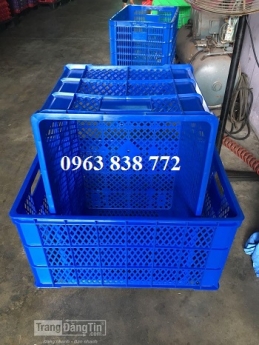 Sóng nhựa hở 5 bánh xe giao thức ăn