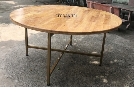Bàn tiệc nhà hàng