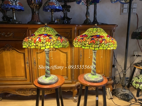 Đèn Tiffany Hoa Tiết Hoa Tử Đằng.