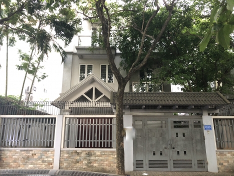 Biệt thự Bắc Linh Đàm 400m2 6pn 30 triệu. Lhe 0375995653
