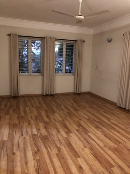 Biệt thự Bắc Linh Đàm 400m2 6pn 30 triệu. Lhe 0375995653